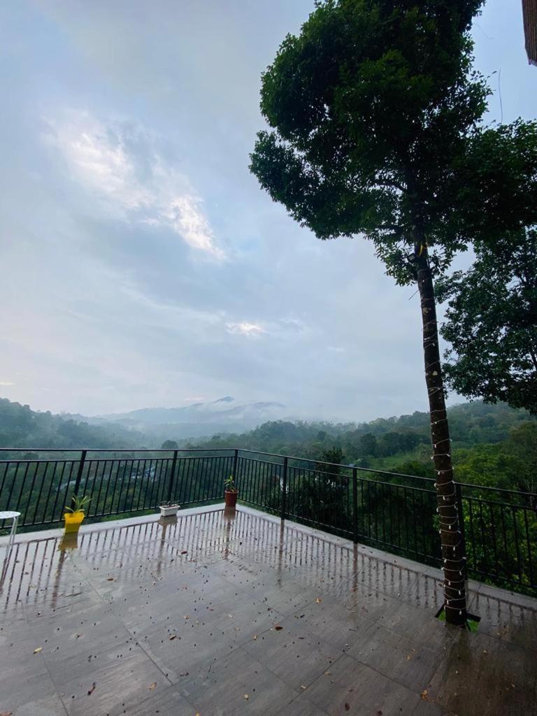 Misty Hideout Bed & Breakfast Kakkadampoyil Exterior foto